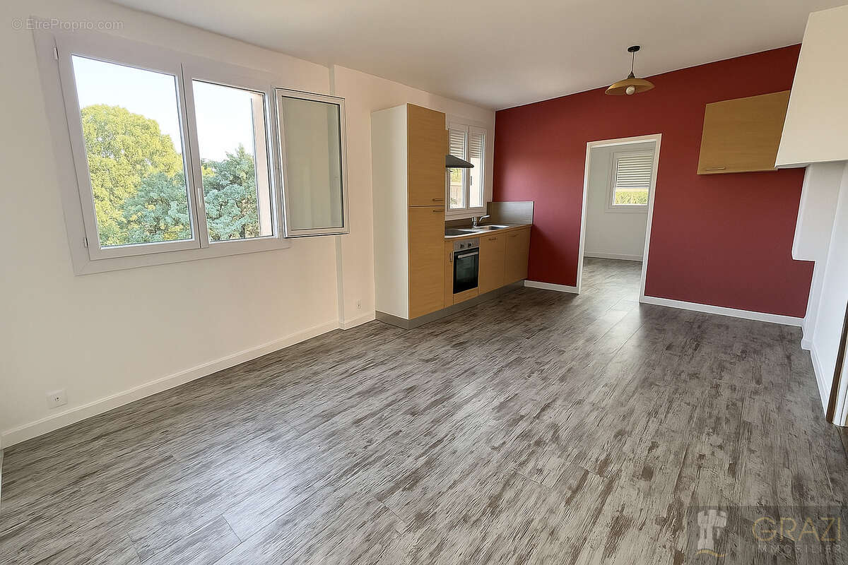 Appartement à SIX-FOURS-LES-PLAGES