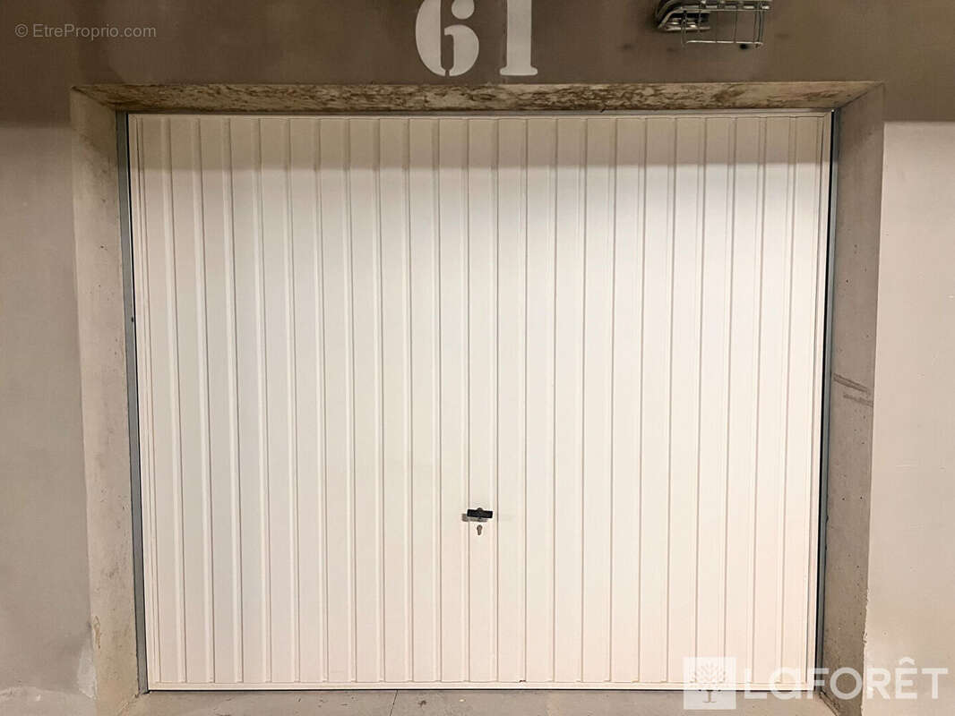 Parking à MITTELHAUSBERGEN