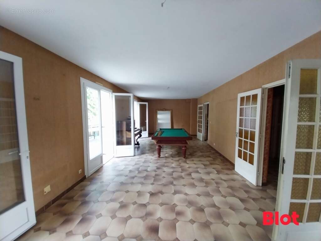 Maison à MINIAC-MORVAN