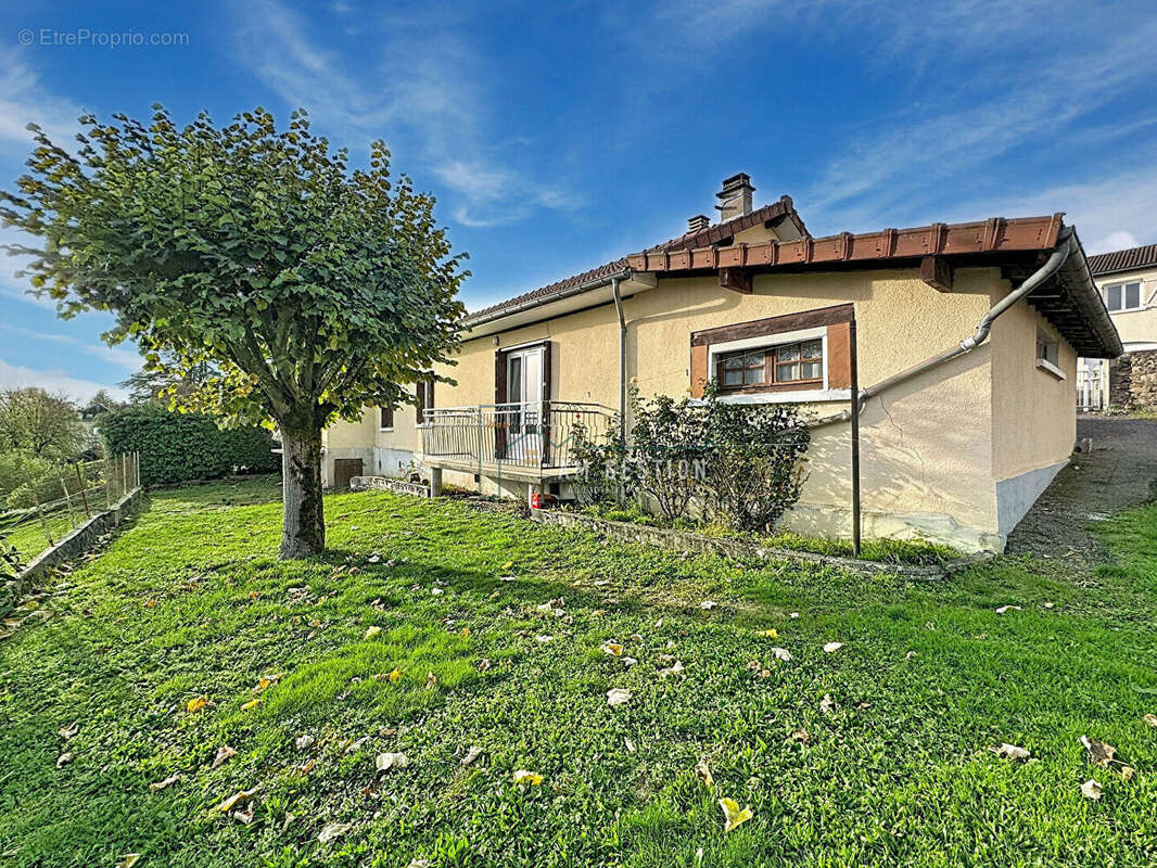 Maison à LE PALAIS-SUR-VIENNE