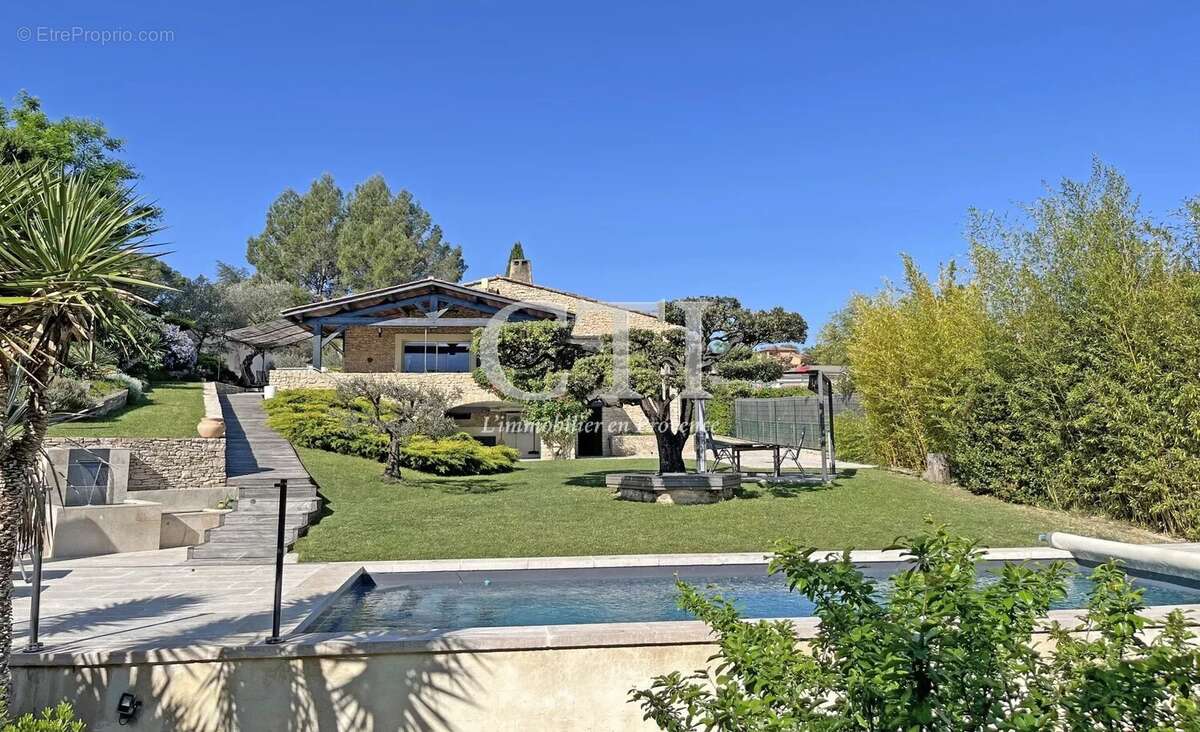 Maison à VAISON-LA-ROMAINE