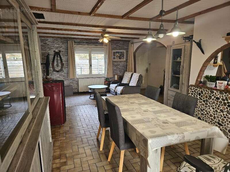 Propriété à vendre en viager occupé - plain-pied de  4 pièces / 3 chambres + garage-atelier à SAINT SAULVE (59) - photo 5