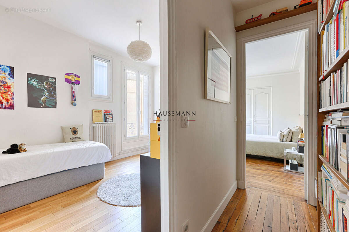 Appartement à PARIS-10E