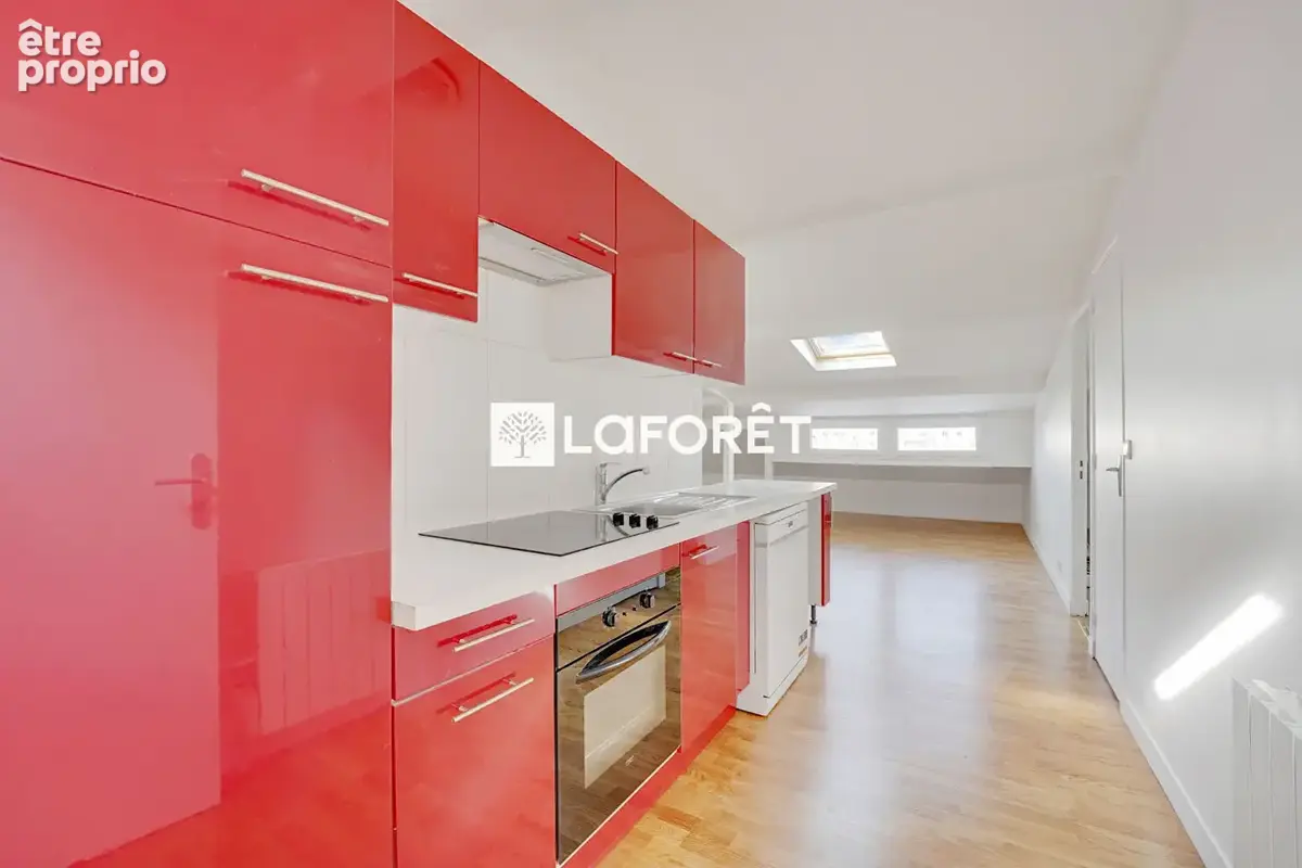Appartement T5 atypique de 123m2 . Lumineux et calme au dernier étage d'une jolie copropriété. - photo 8