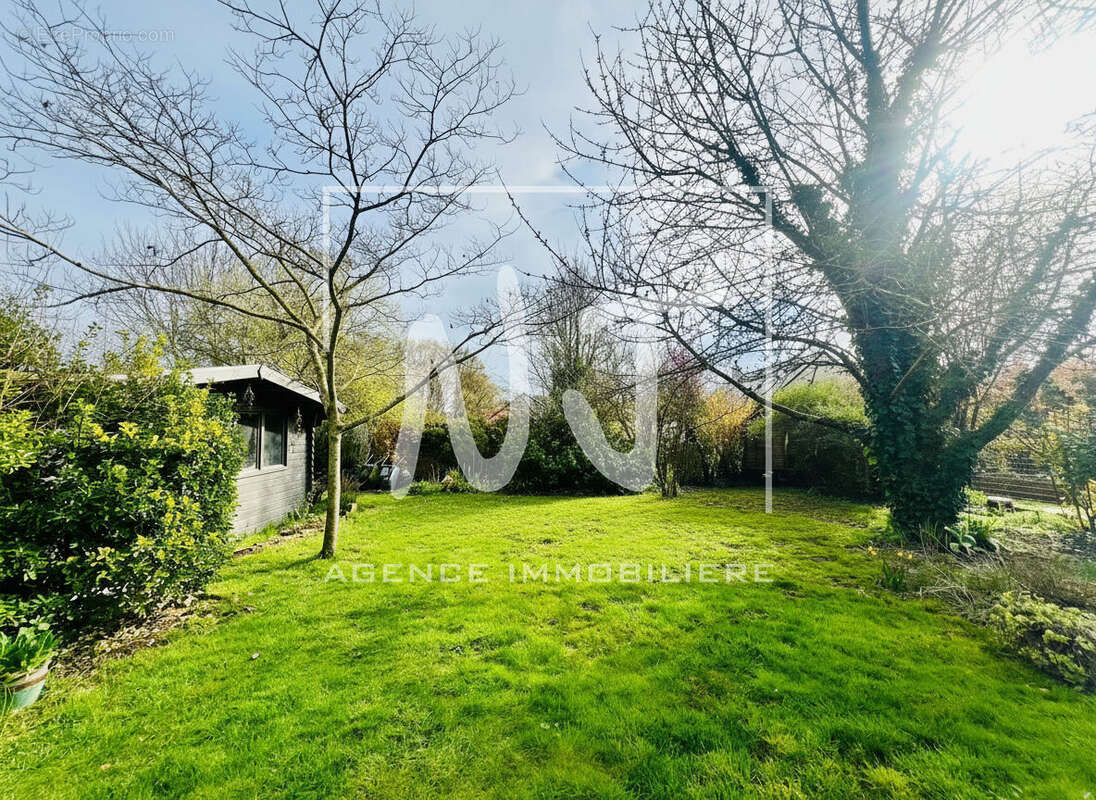 Maison familiale à vendre à Brissac Loire Aubance avec vie de plain-pied - photo 10