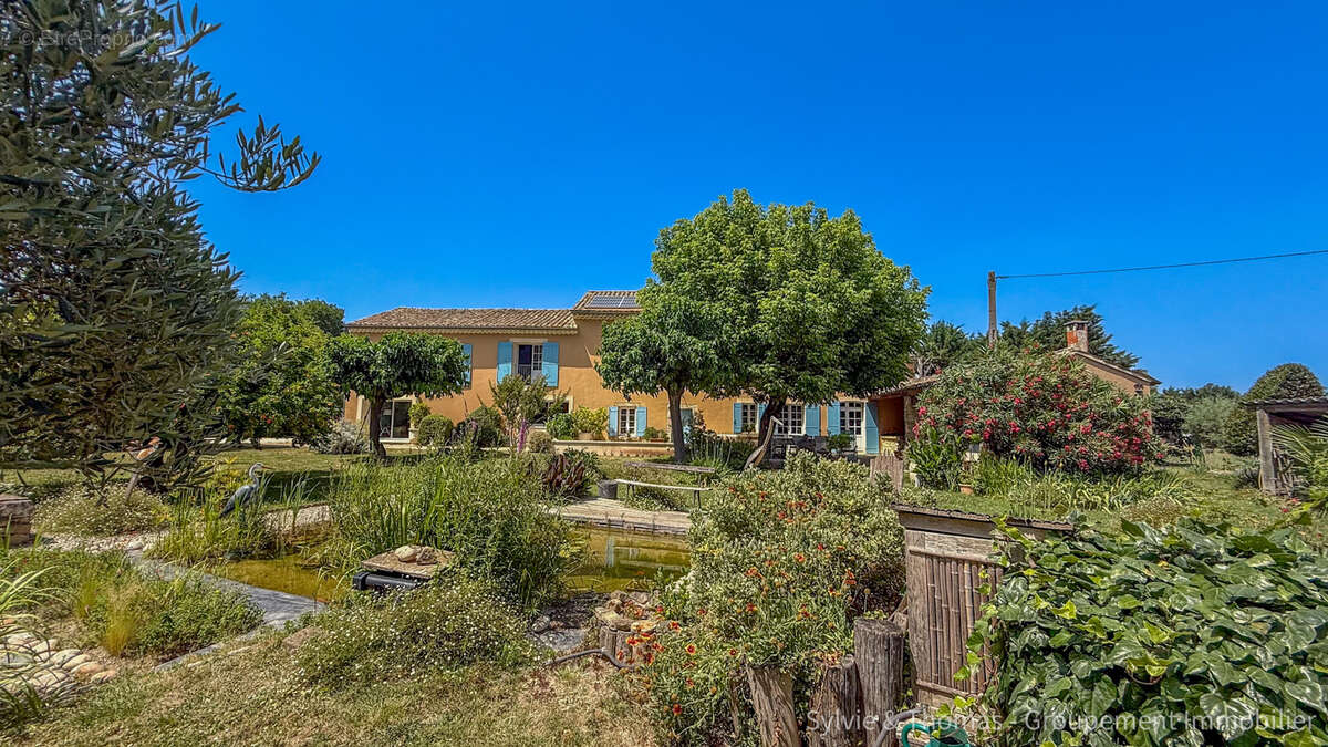 Maison à CADEROUSSE