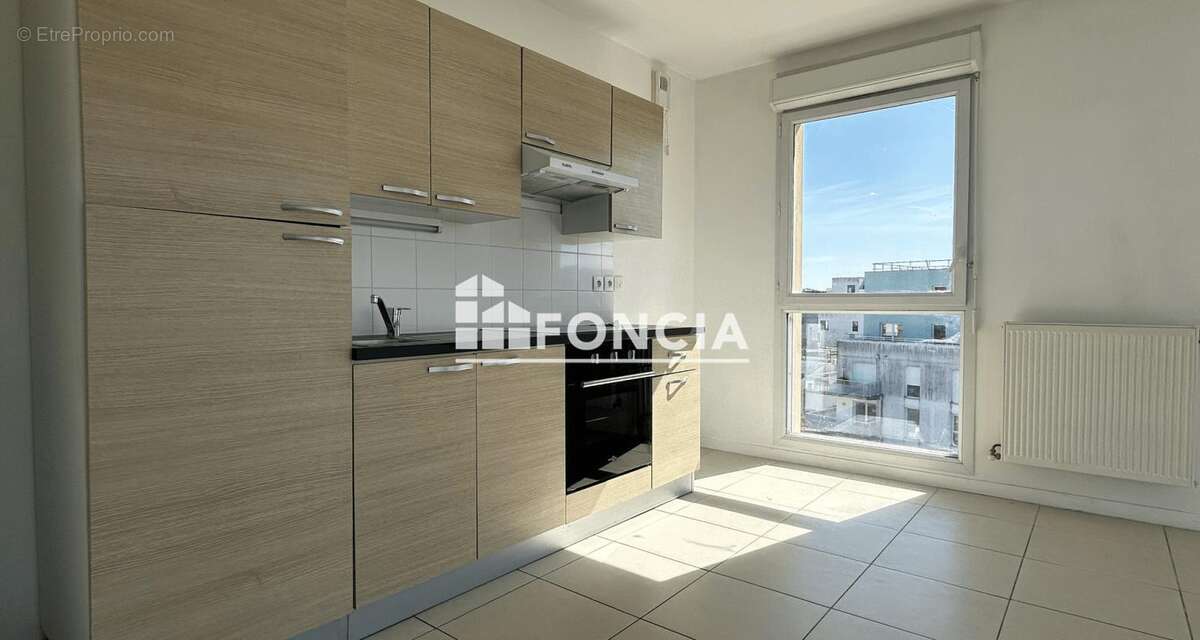 Appartement à BORDEAUX