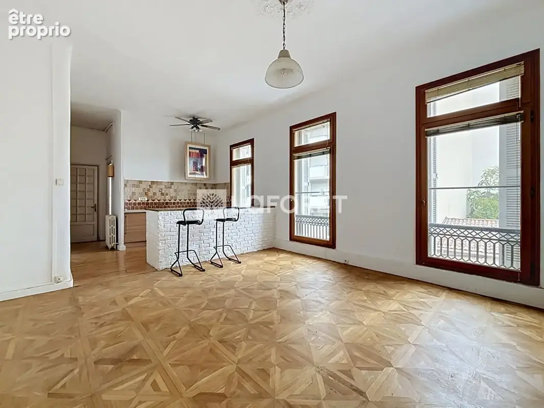 Appartement à MARSEILLE-8E