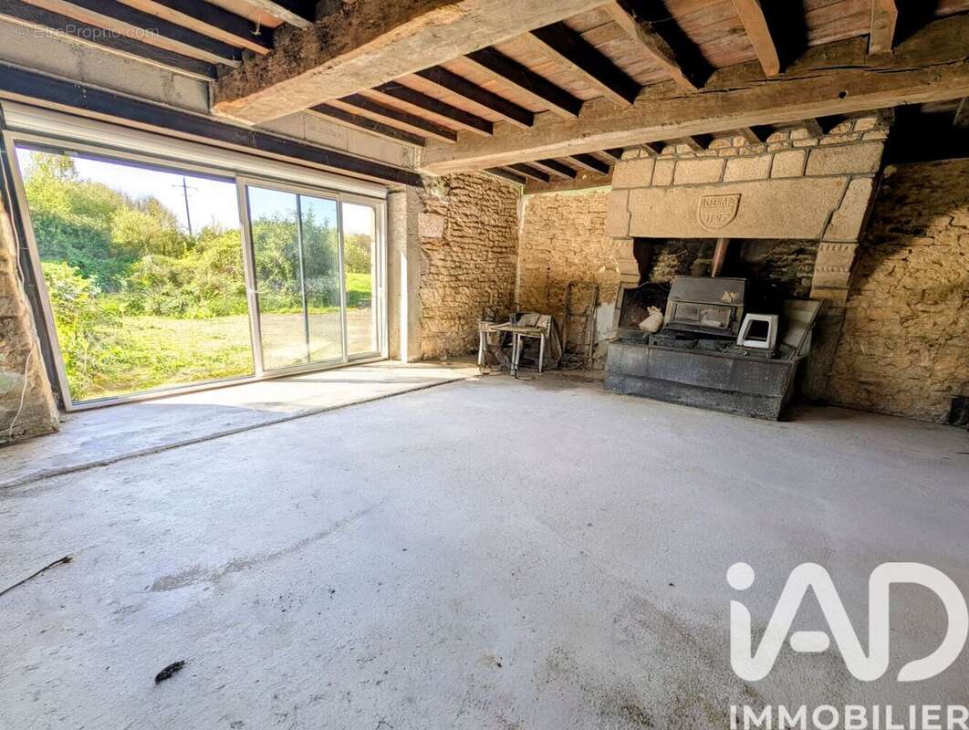 Maison 180 m² à La Selle-En-Cogles  - photo 2