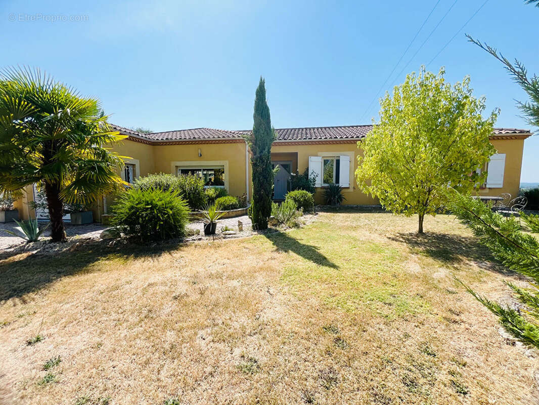 Maison à LOUGRATTE