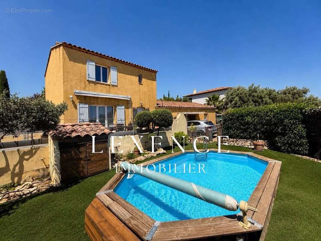 Maison à LA FARE-LES-OLIVIERS