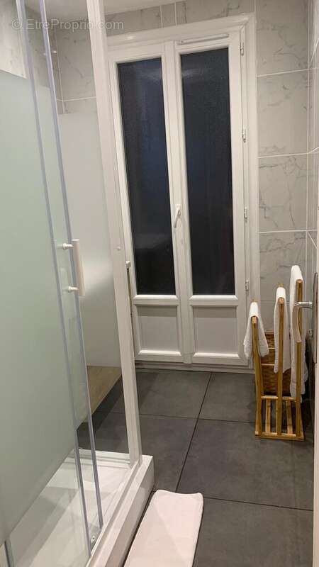 Appartement à VALLAURIS