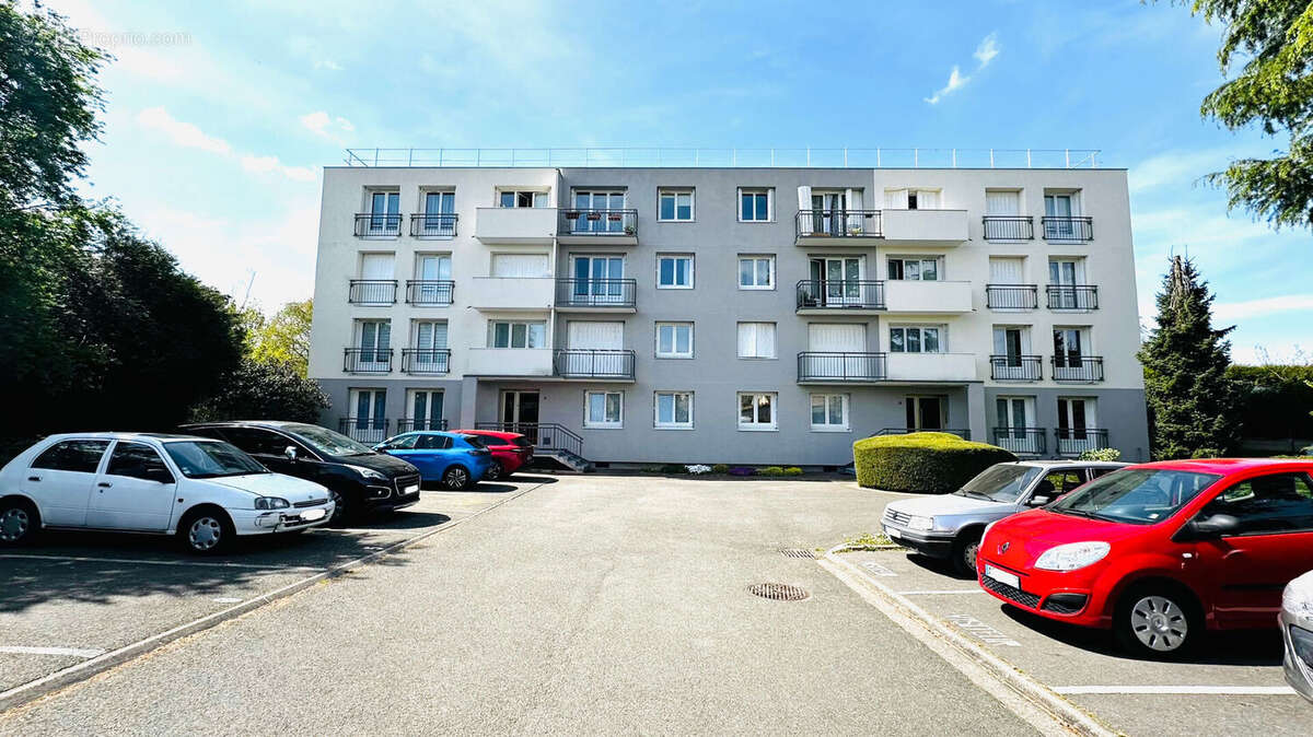Appartement à BOIS-D'ARCY