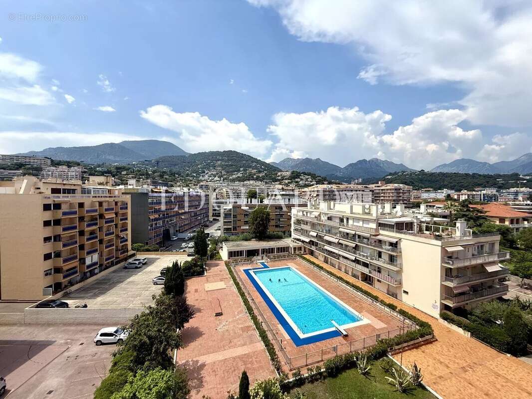 Appartement à ROQUEBRUNE-CAP-MARTIN