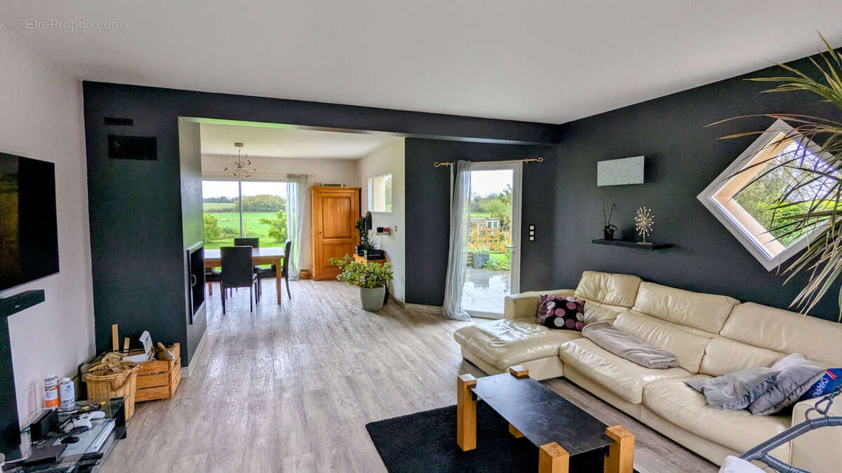 Maison à ECAUSSEVILLE