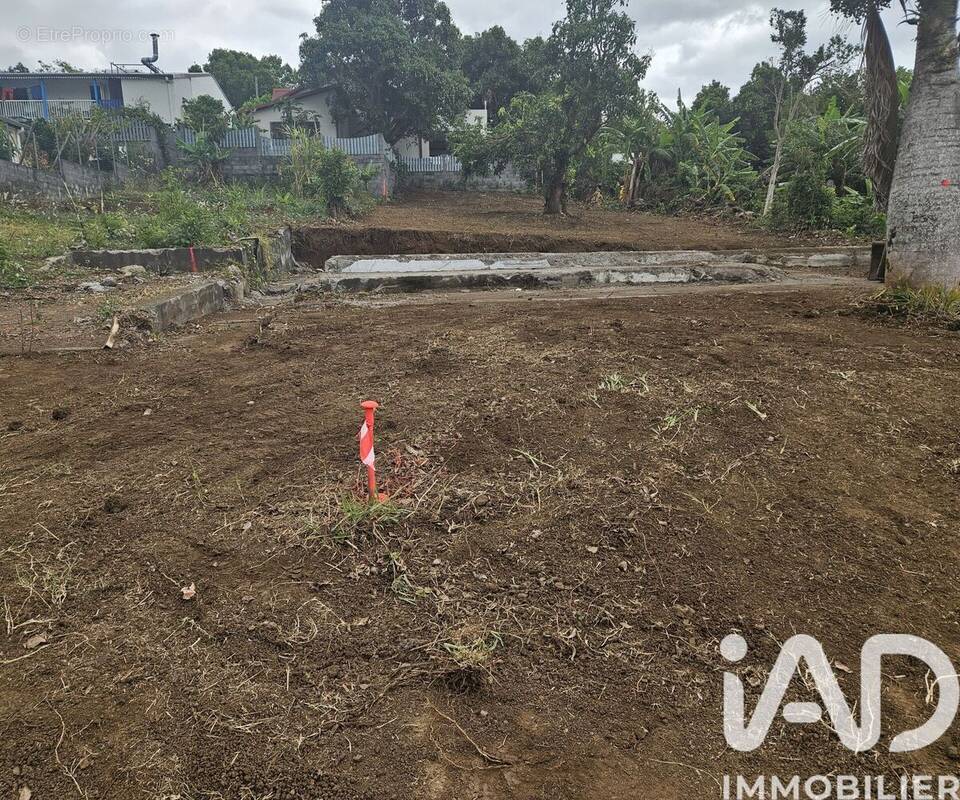 Photo 1 - Terrain à SAINT-DENIS