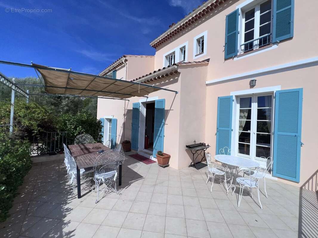 Maison à LE CASTELLET