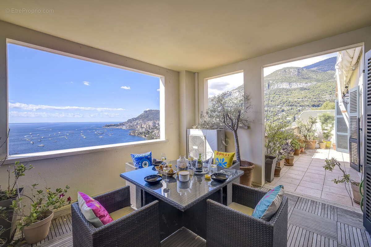 Appartement à ROQUEBRUNE-CAP-MARTIN