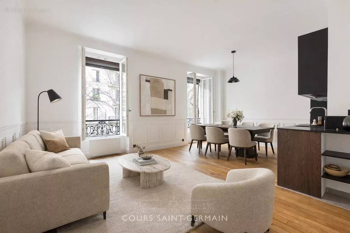 Appartement à PARIS-7E