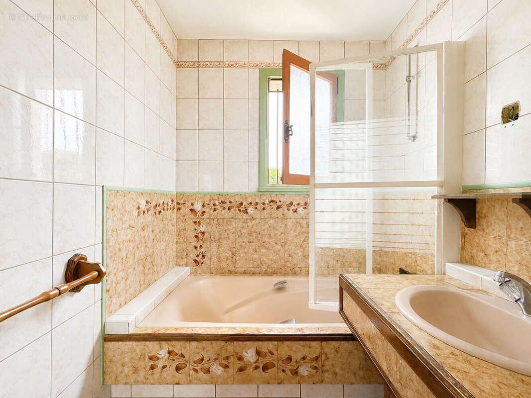Maison 129 m² à Ceyrat  - photo 4