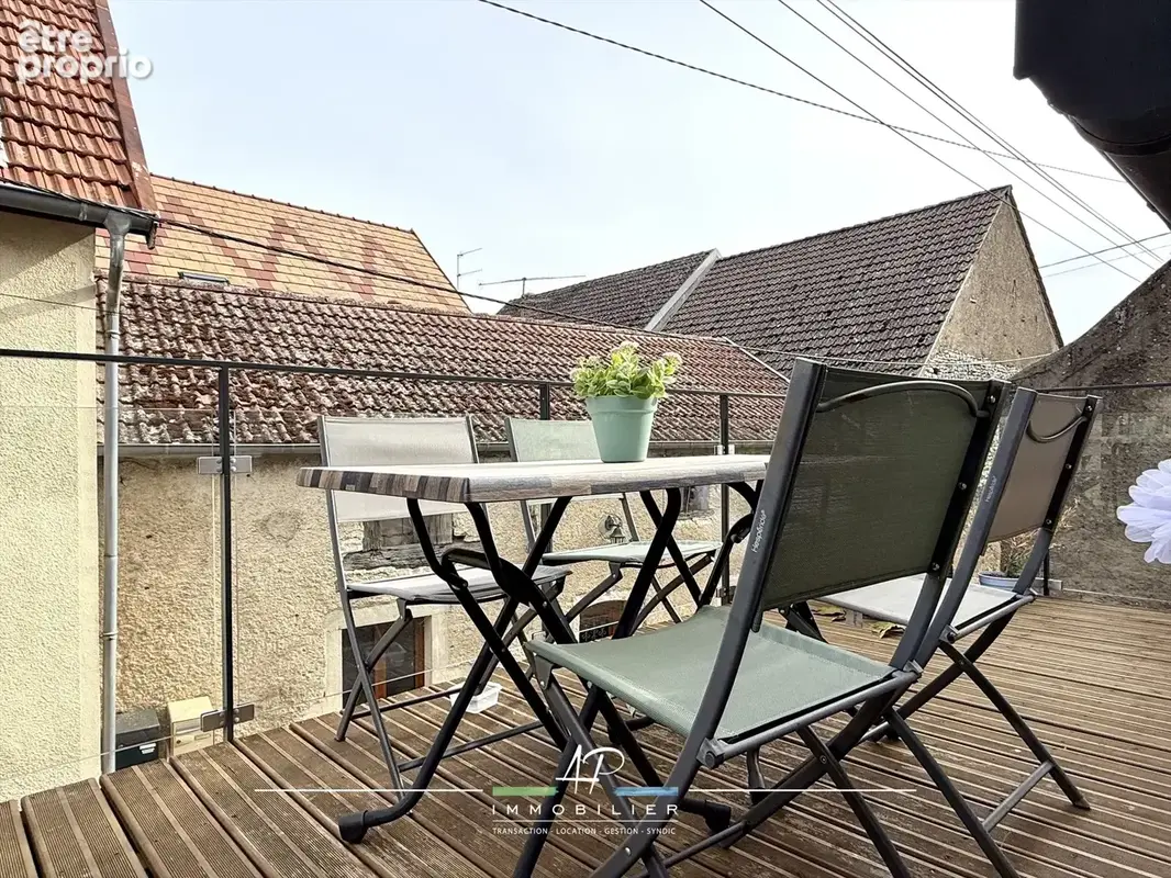 RUFFEY-LÈS-ECHIREY   Appartement T3 rénové avec balcon et garage - photo 3