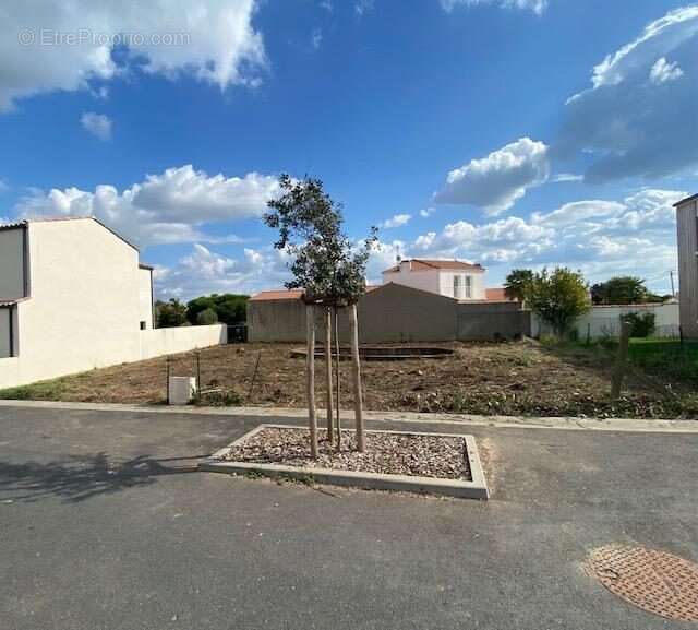 Terrain à LES SABLES-D&#039;OLONNE