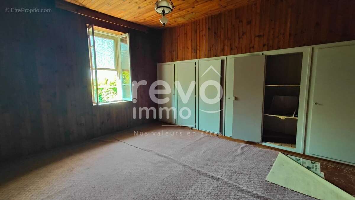 Maison à TRAVAILLAN