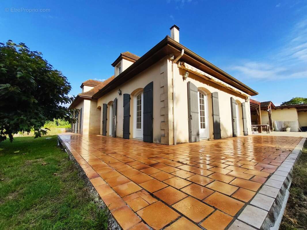 Maison à SAINTE-COLOMBE