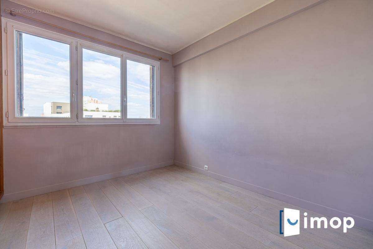 Aubervilliers – 70m² lumineux 3 pièces avec box et cave, à 7 min métro 12 et 7 - photo 11