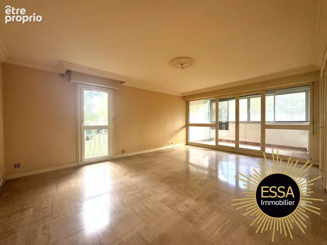 Appartement 4 pièces 87 m² à vendre à Velizy-Villacoublay (78140) - photo 2