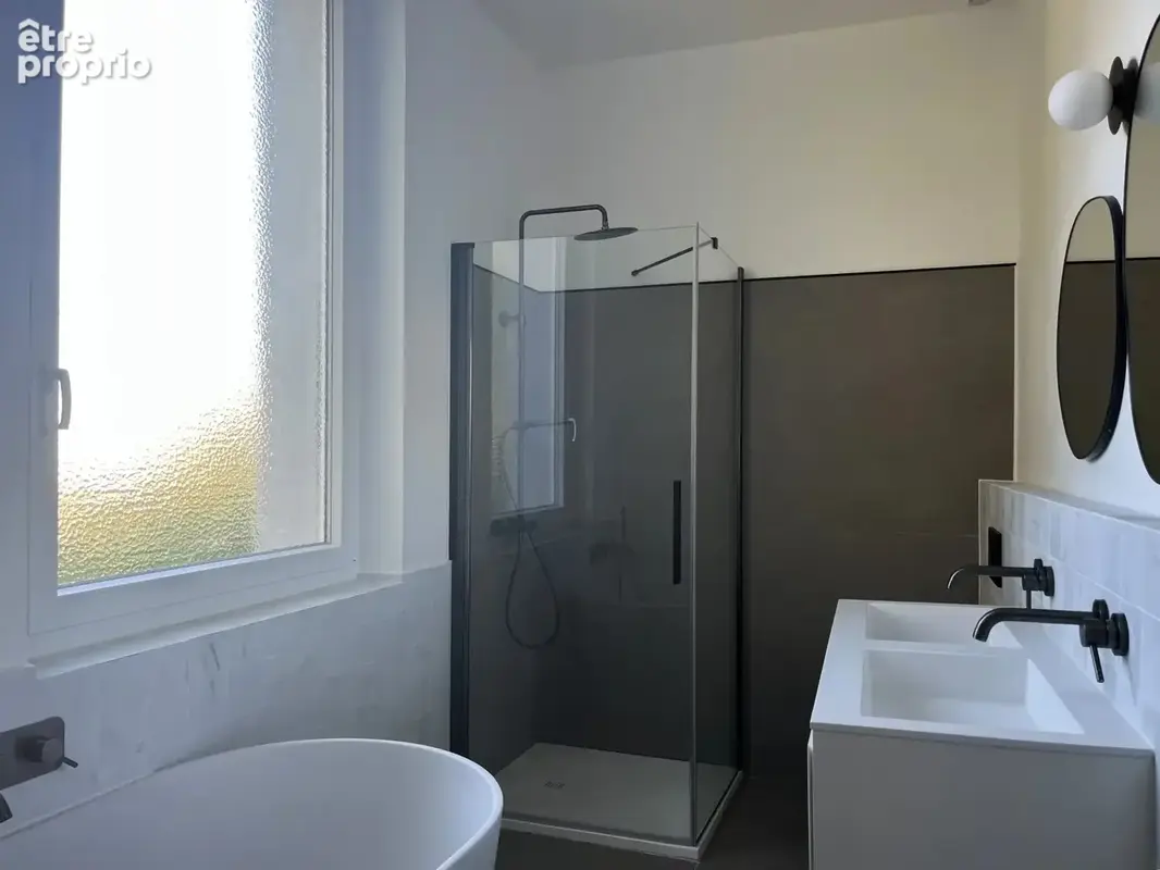 Appartement entièrement rénové - photo 11
