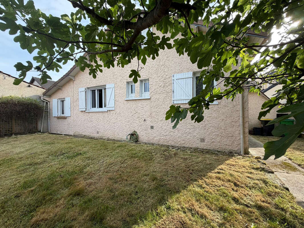 Maison à TREMBLAY-EN-FRANCE