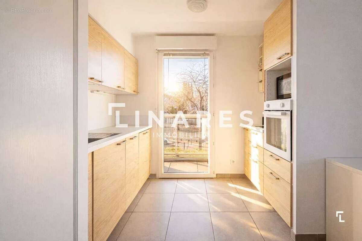 Appartement à MARSEILLE-9E
