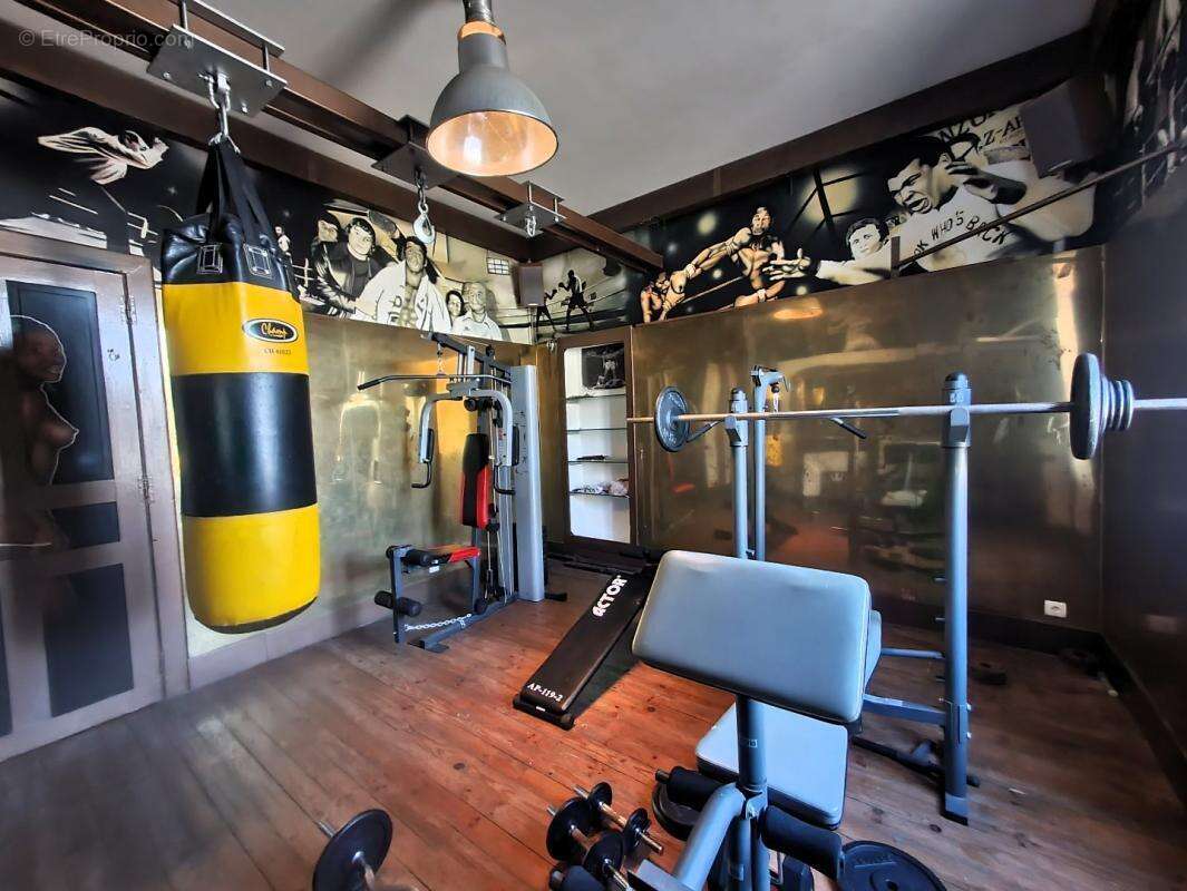 Maison à LA SALVETAT-PEYRALES