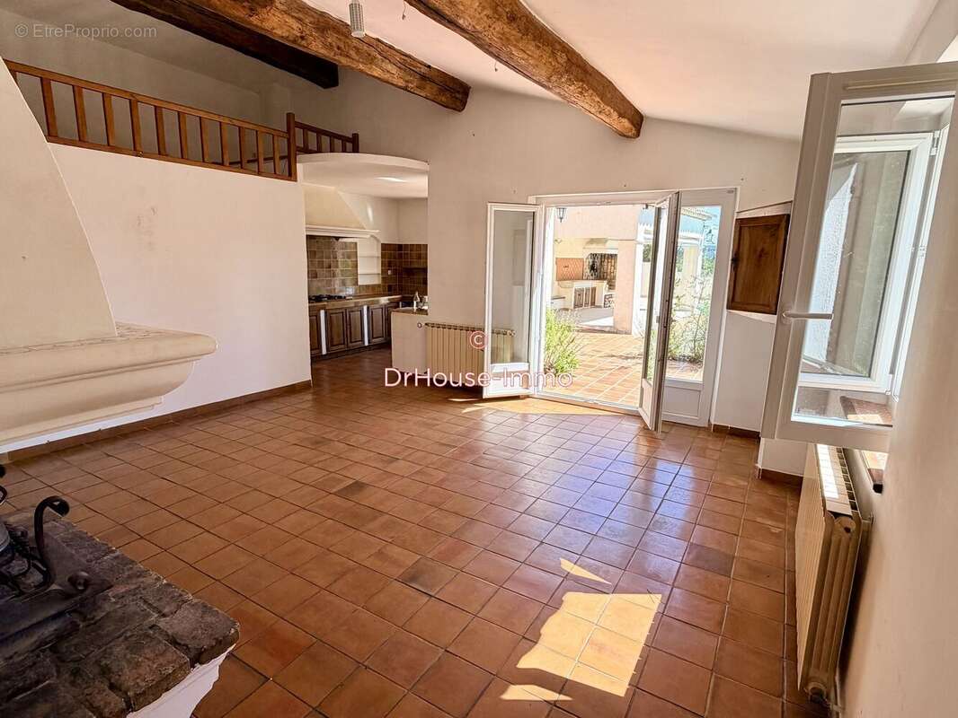 Maison à SALERNES