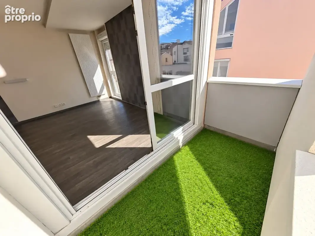 Derrière l'office du tourisme, appartement de 76m2 avec balcon et parking privé - photo 6