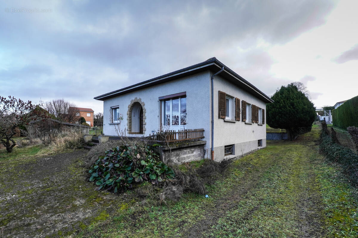 Maison à PONT-DU-CHATEAU