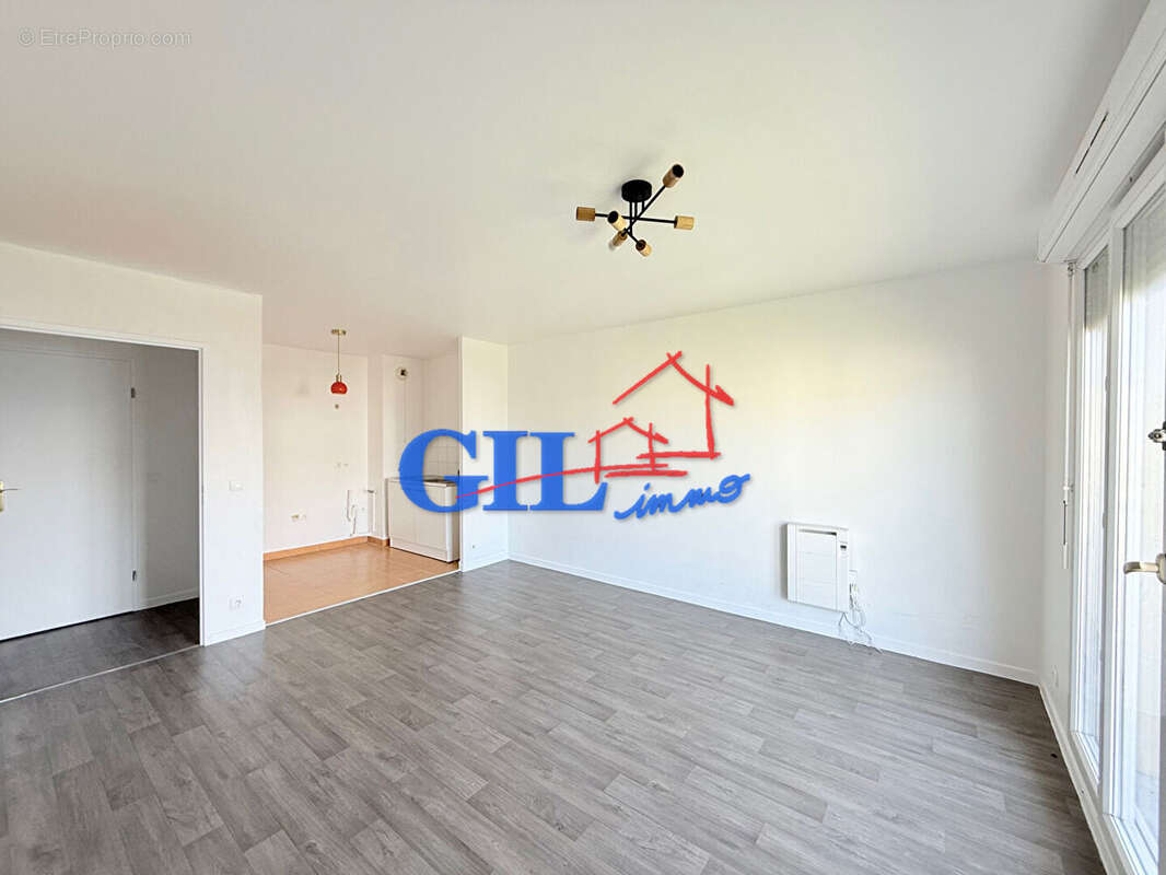 Appartement à SAVIGNY-LE-TEMPLE