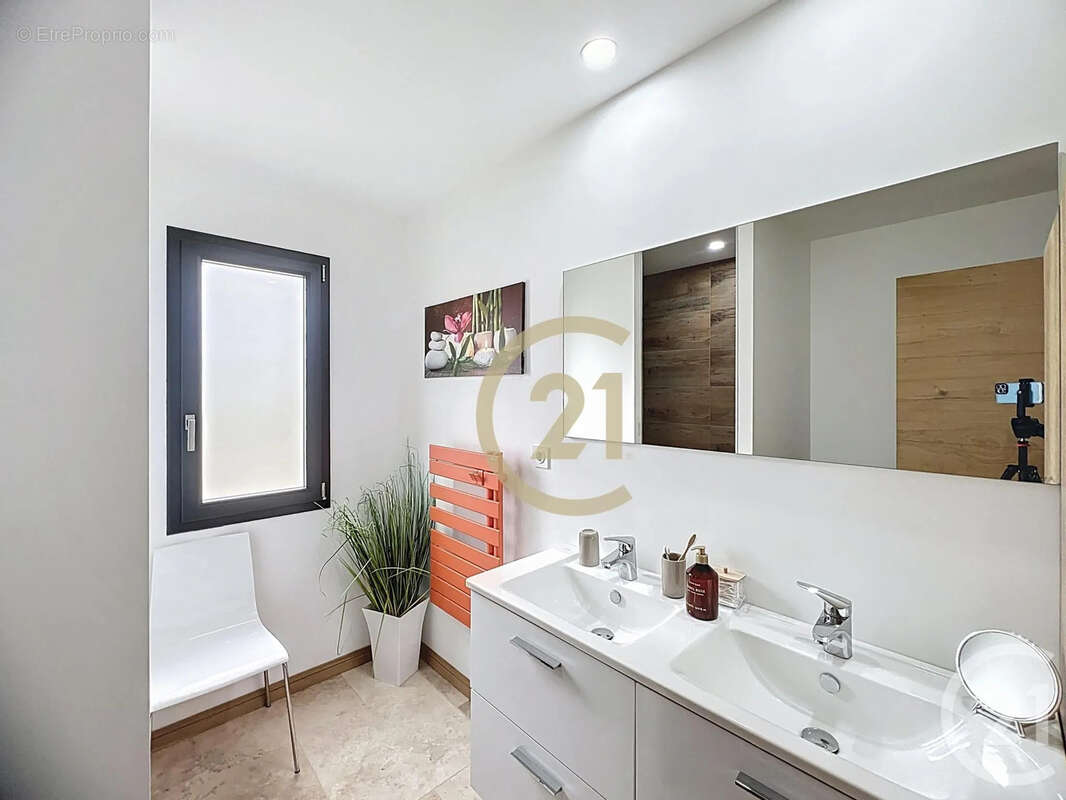 Maison à ARPAILLARGUES-ET-AUREILLAC