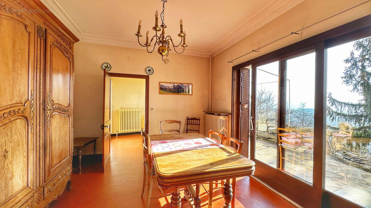 Maison à COUBLEVIE