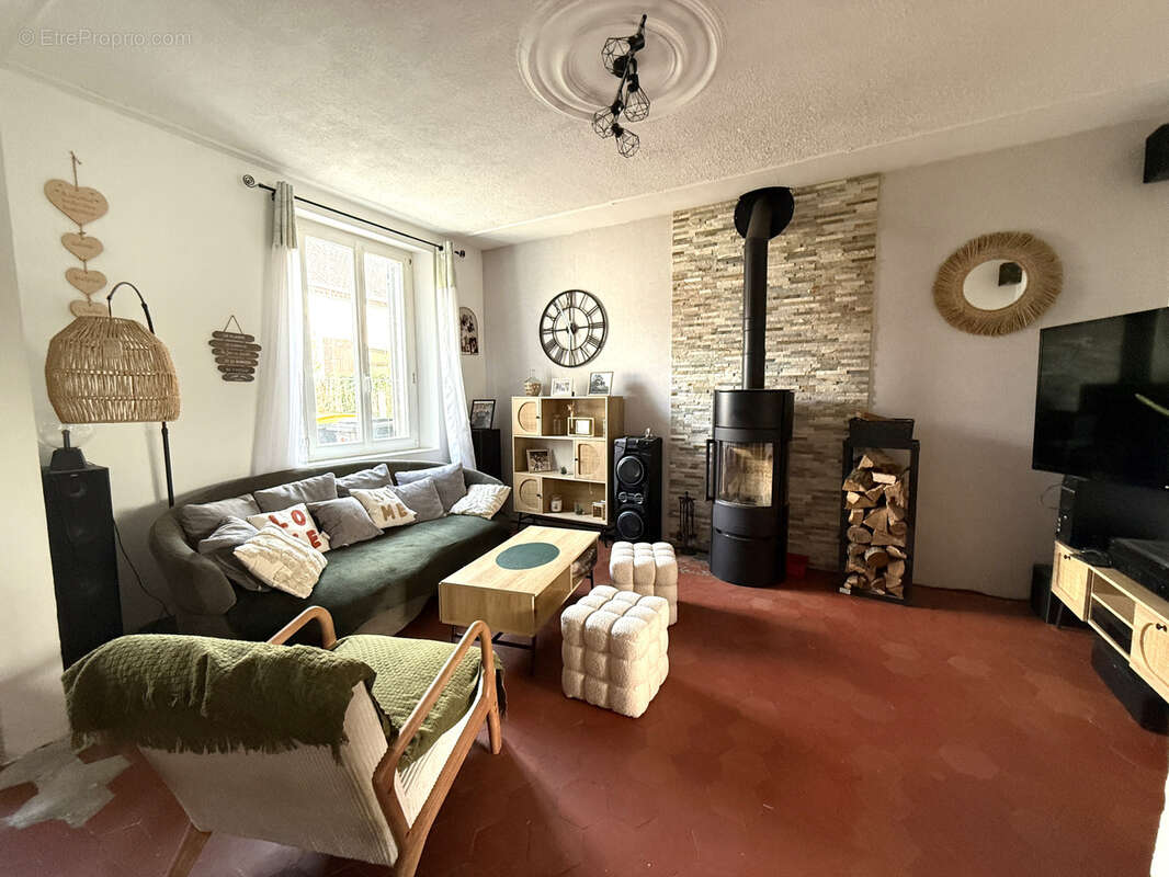 Maison familiale de 124m2, 3 chambres située sur une commune avec école à 5 mn d'Ezy sur Eure - photo 2