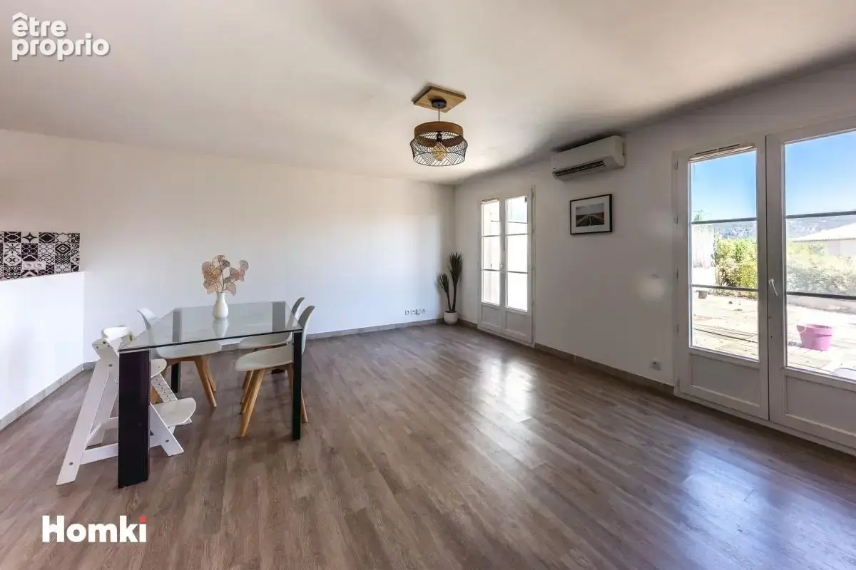 Maison/Villa T5 de 94 m² à Roquebrune-sur-Argens 83520 - photo 8