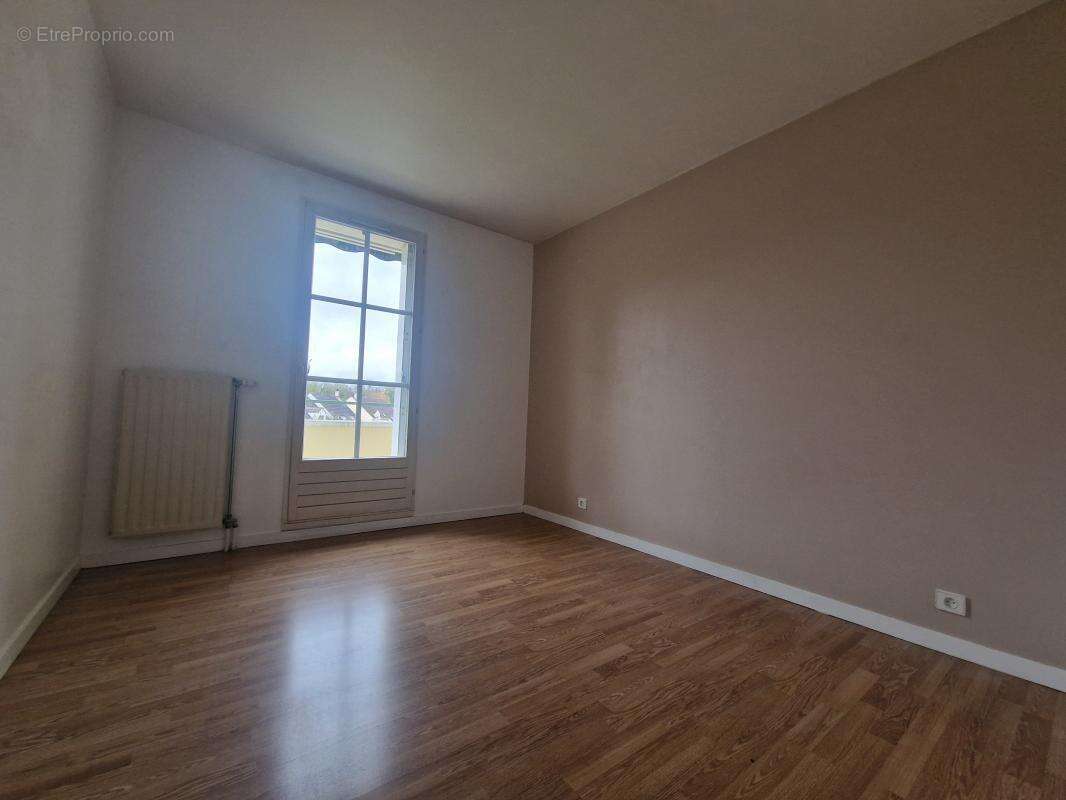 Appartement à VAIRES-SUR-MARNE