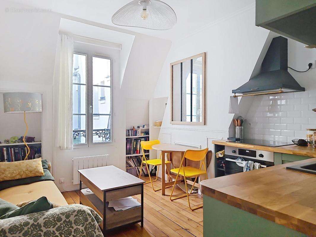 Appartement à PARIS-10E