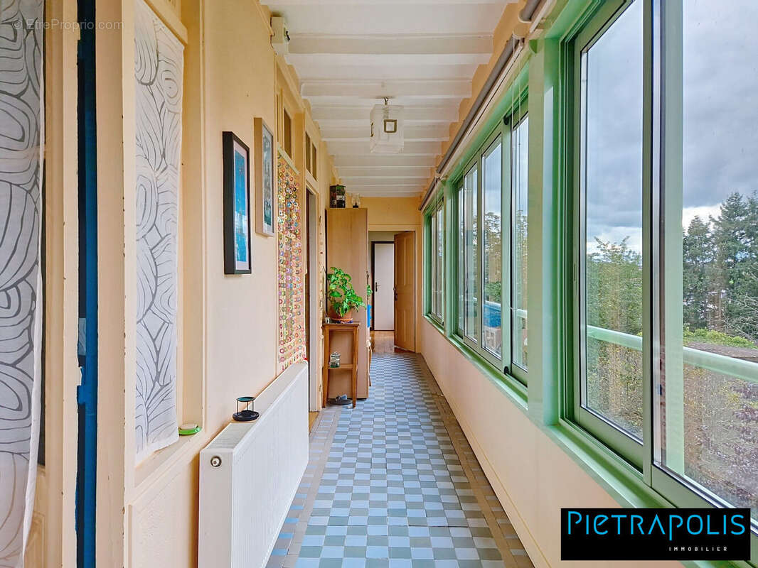 Maison à LA CLAYETTE