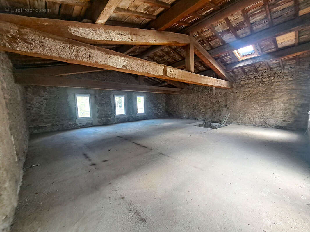 Maison à SOUCIEU-EN-JARREST