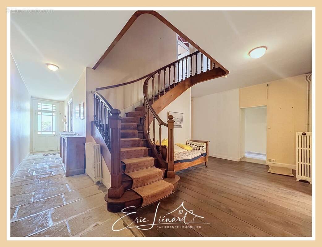 Maison à vendre 8 pièces SAINT MAIXENT L'ECOLE (79) - photo 4