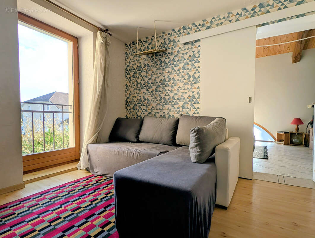 Appartement à CESSY