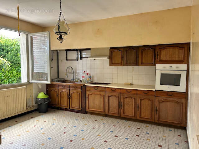 Maison à rénover avec terrain constructible - photo 9