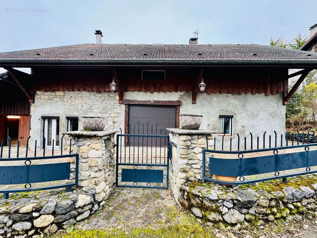 Maison à ALLONZIER-LA-CAILLE